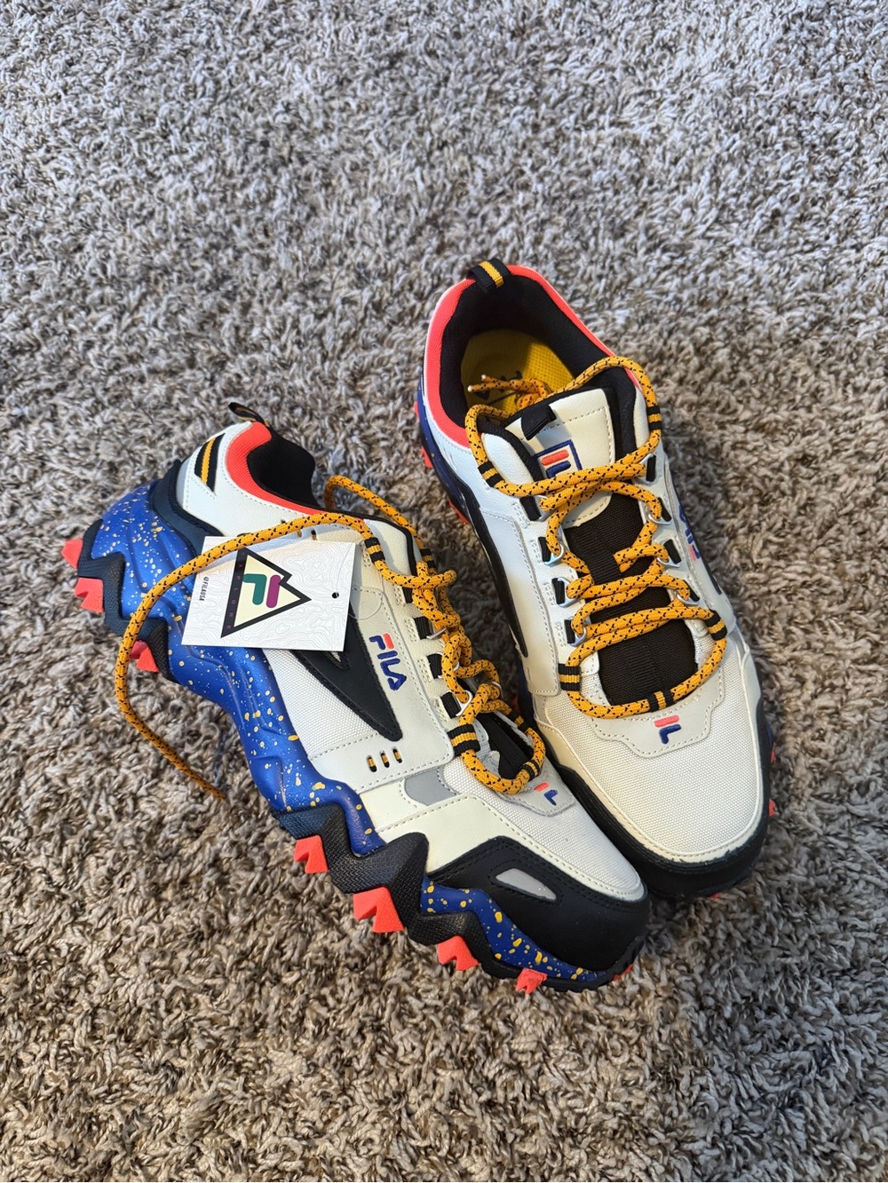 New! Mens sz 11 Fila Shoes